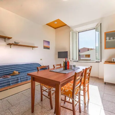 Aethalia - A 300mt Dal Mare Apartment Marina di Campo