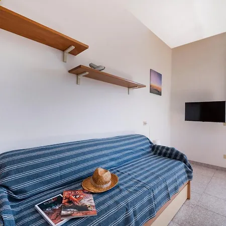 Aethalia - A 300mt Dal Mare Appartement